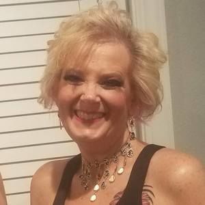 Meet your Posher, Becky